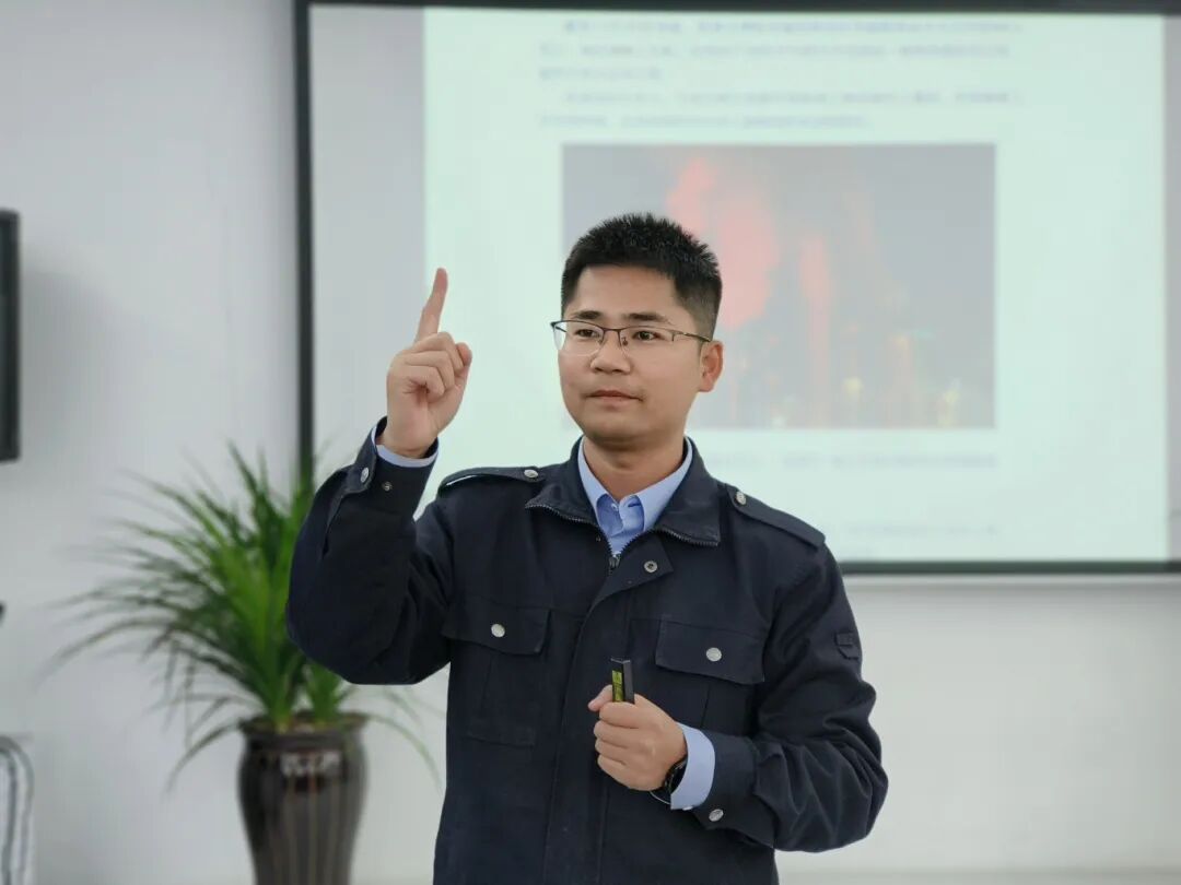 消防演练进星乐 筑牢校园安全线